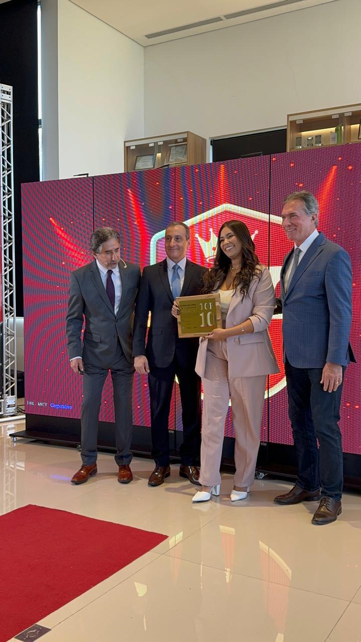 Vitória Gomes em premiação